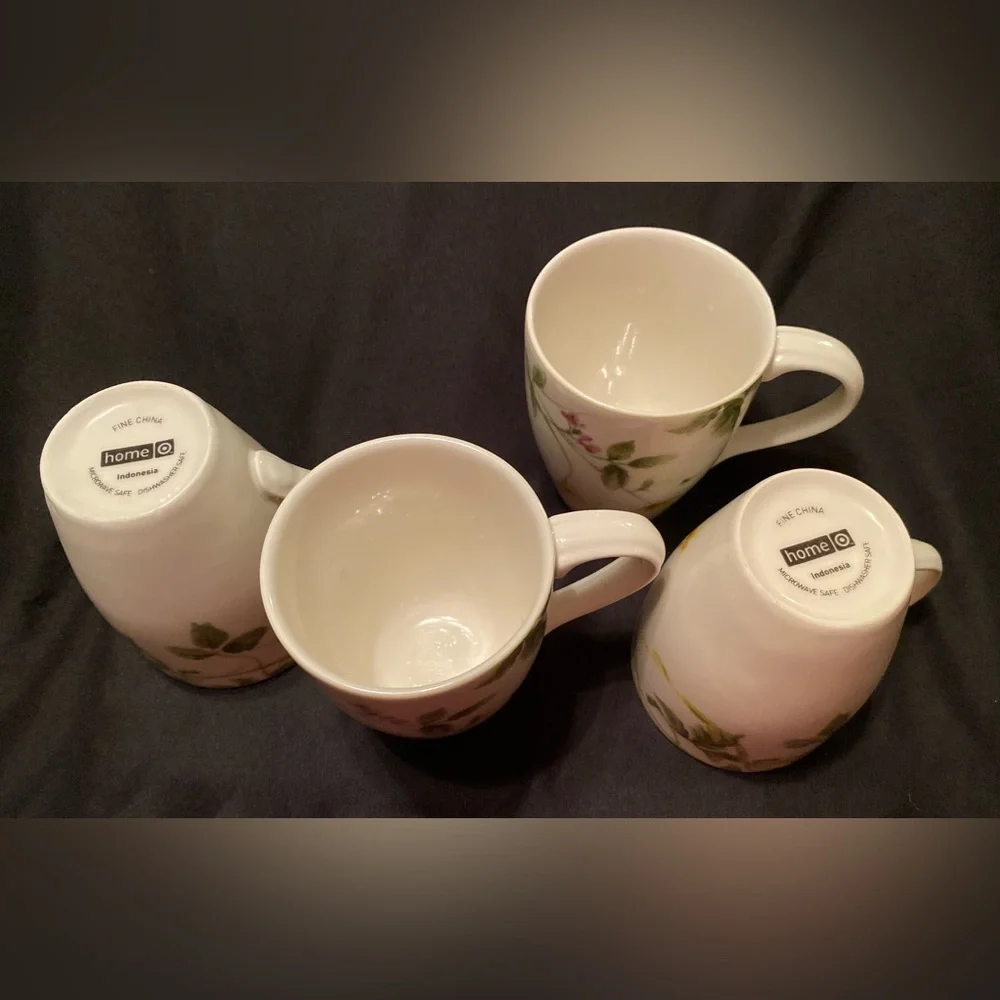Target Floral Mugs Beautiful Set of 4 EUC